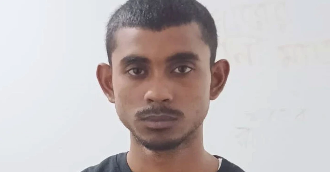 রাজশাহীতে প্রতিশোধের নৃশংসতা: ওয়াজেদ আলী হত্যা মামলার প্রধান আসামি ফয়সাল অবশেষে র‌্যাবের হাতে গ্রেফতার