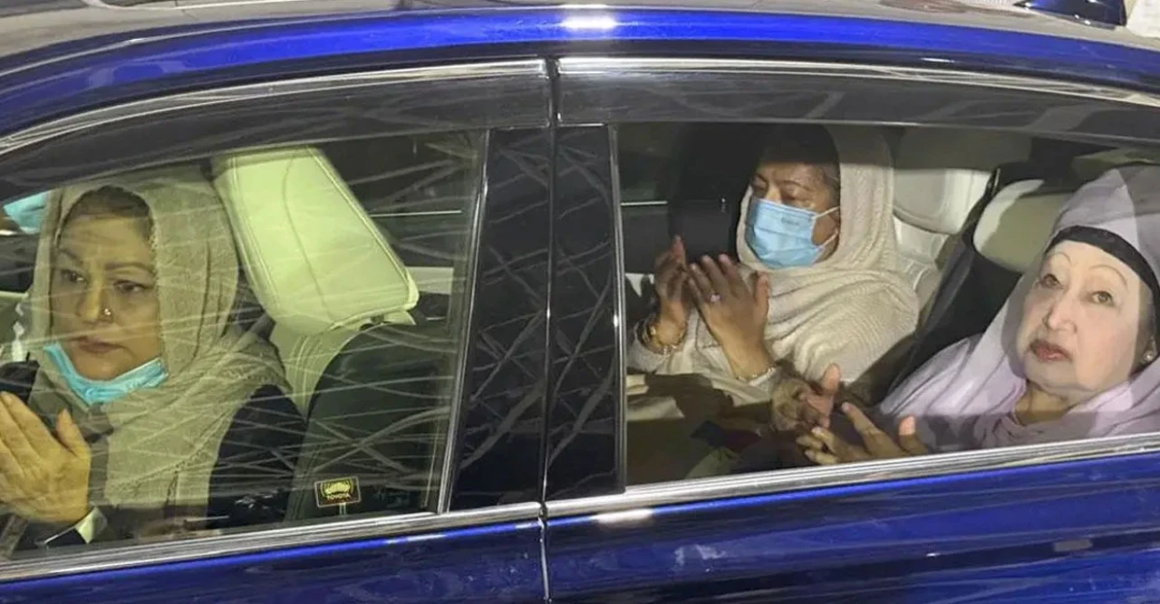 ৭ বছর পর খালেদা জিয়া শহীদ জিয়াউর রহমানের মাজার জিয়ারত করলেন