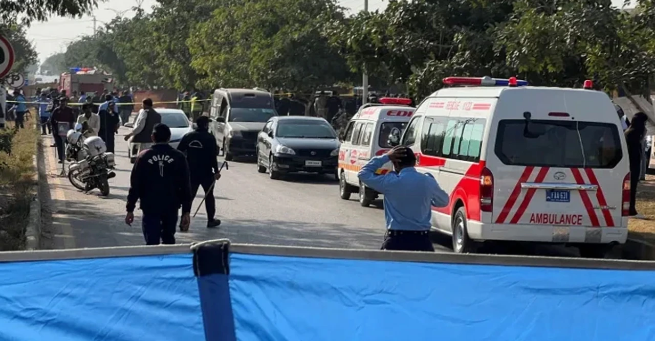 ইসলামাবাদ আদালতের বাইরে ভয়াবহ বিস্ফোরণ, ১২ জন নিহতে কাঁপছে পাকিস্তান রাজধানী