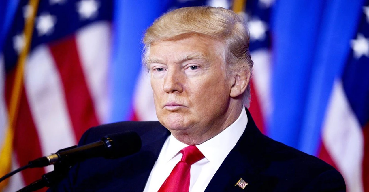 ট্রাম্পের জনপ্রিয়তা ধসে পড়ছে! অসম্মতি ৫৮%, ডেমোক্র্যাটরা ২০২৬-এ ভোটে উত্তাল—জরিপ