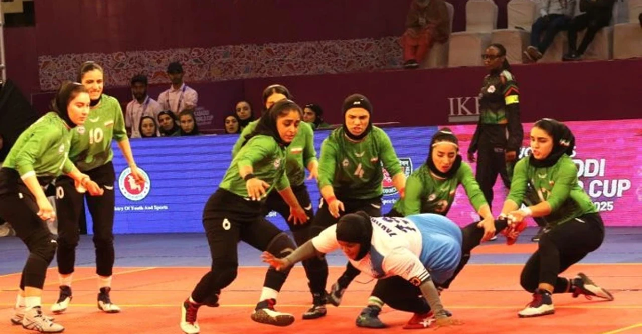 বাংলাদেশে ইরানের জয়রথ থামছে না! নারী কাবাডি বিশ্বকাপে টানা তৃতীয় জয়
