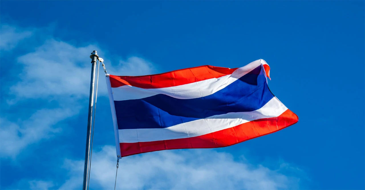 কফিনের ভেতর থেকে টোকা, খুলে দেখা গেলো সত্যি বেঁচে আছেন নারী