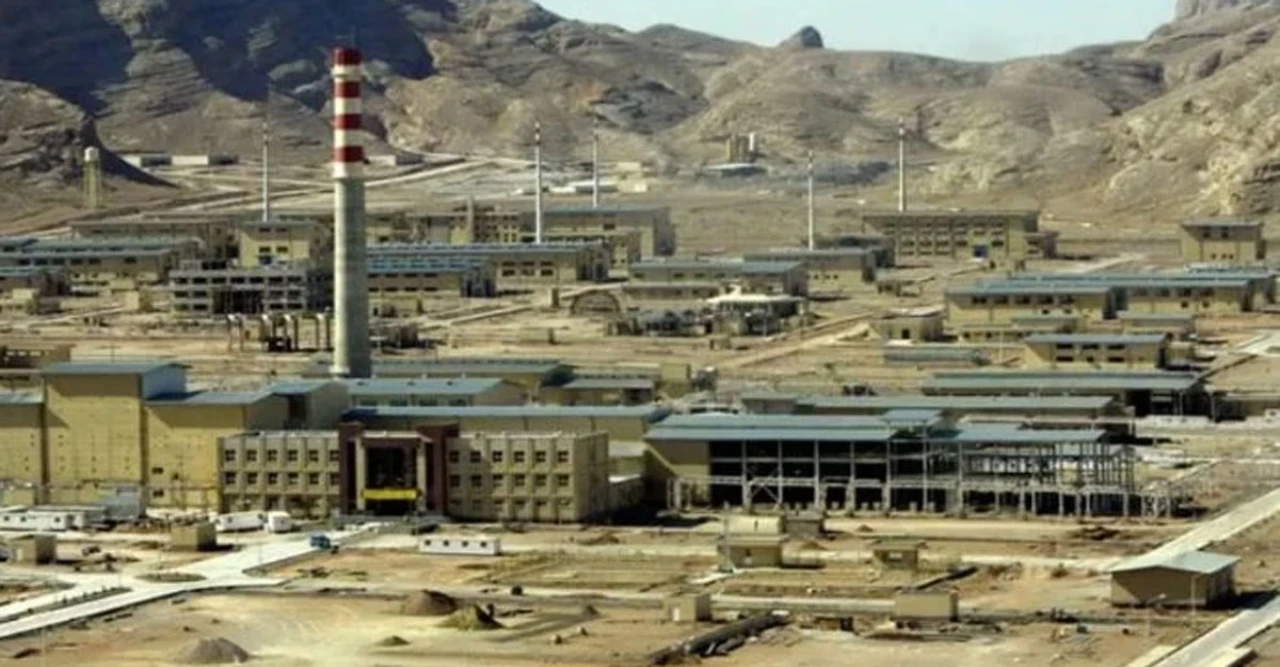 ইরানের হুংকার: ইউরেনিয়াম বন্ধ নয়, ইসরায়েলের আগ্রাসনে ধ্বংস হবে! কী বললেন মন্ত্রী?