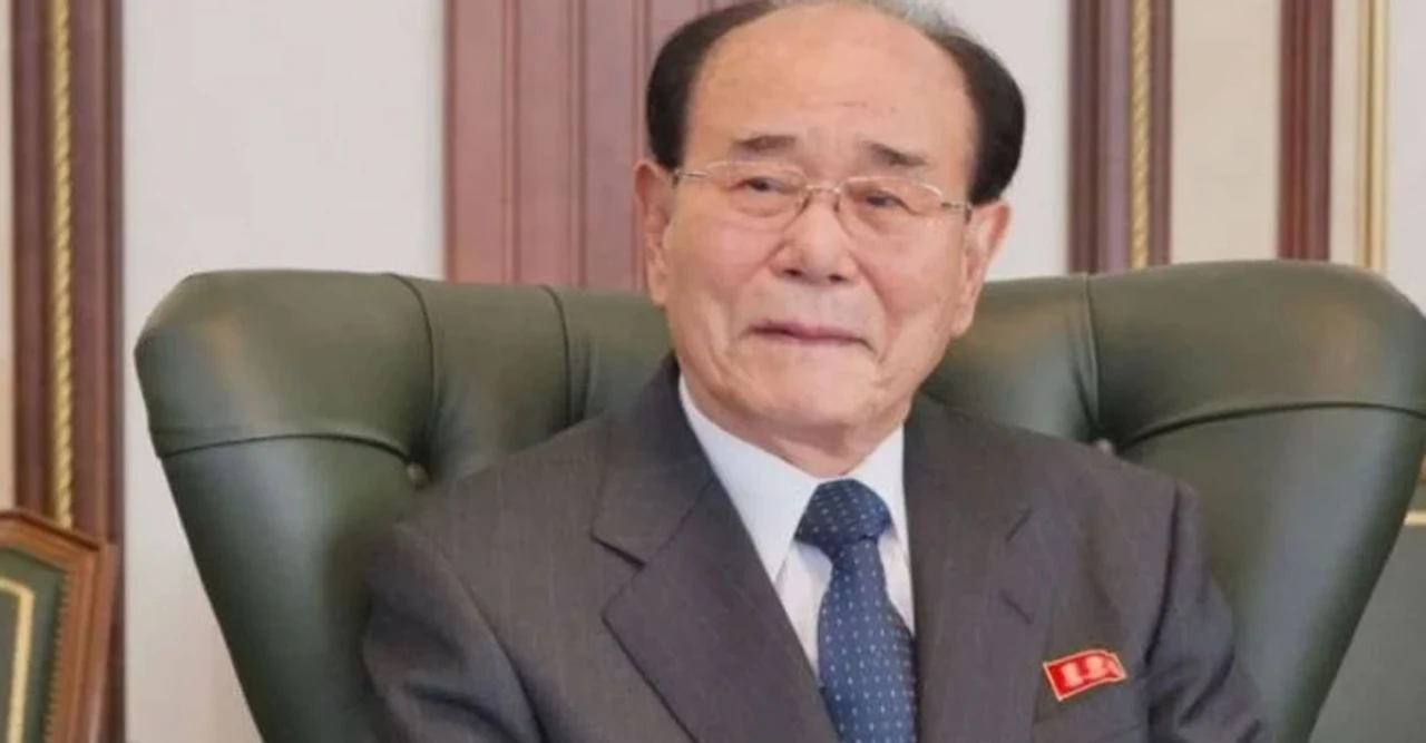 ক্যানসারে মারা গেলেন উত্তর কোরিয়ার সাবেক রাষ্ট্রপ্রধান কিম ইয়ং নাম, কিম জং উনের শ্রদ্ধা