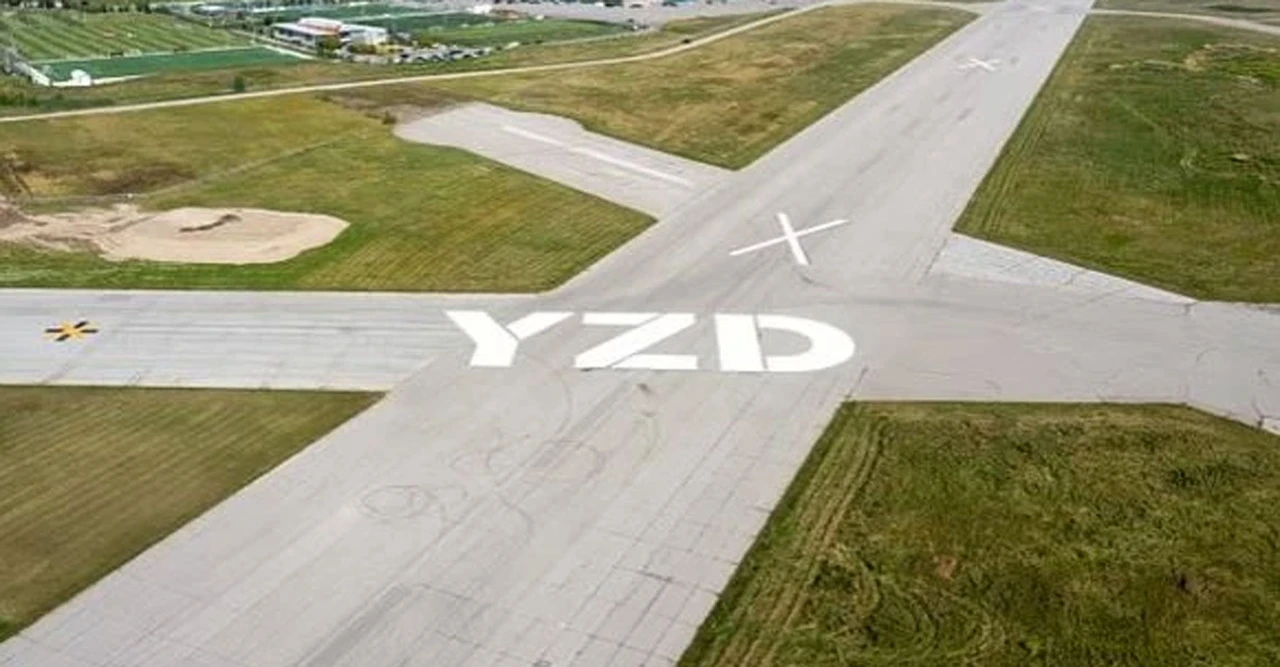 টরন্টোর ১০০ বছরের পুরোনো রানওয়েতে গড়ে উঠছে ৩০ হাজার কোটি ডলারের বিশাল শহর! দেখলে চোখ কপালে উঠবে