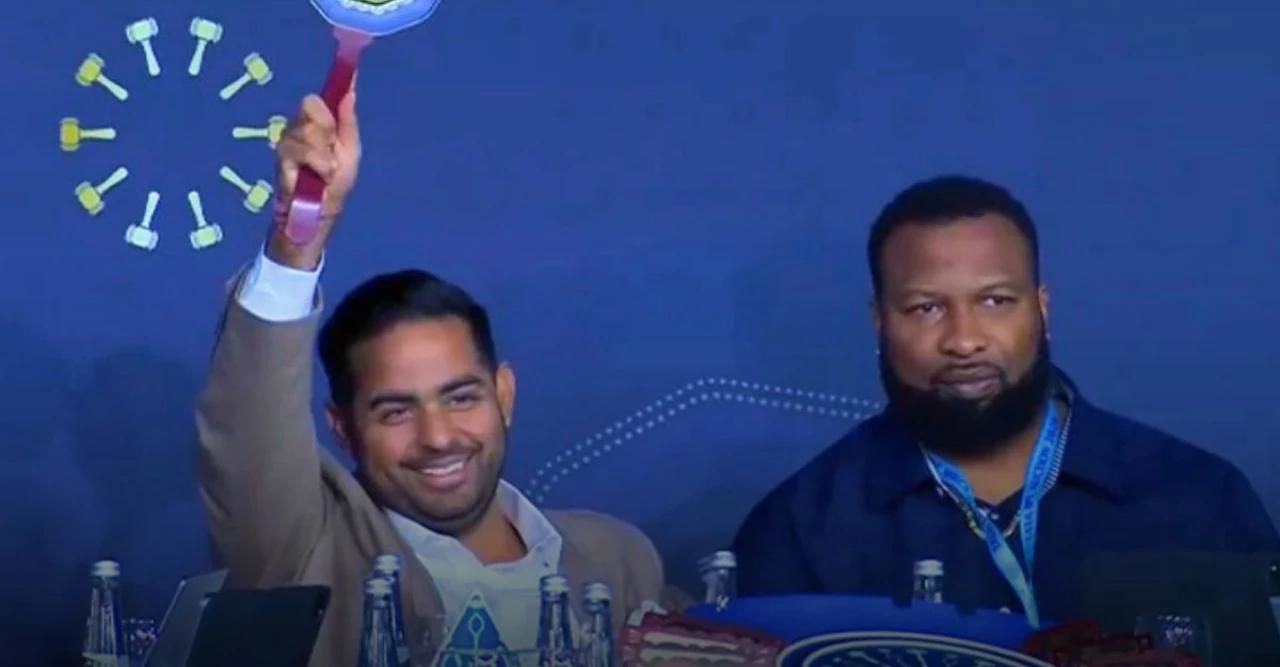 আকাশ আম্বানি’ স্ট্র্যাটেজি ও মেয়ের হাসি: IPL 2026 নীলমে ক্যামেরন গ্রিন-এর বিডিং ভাইরাল