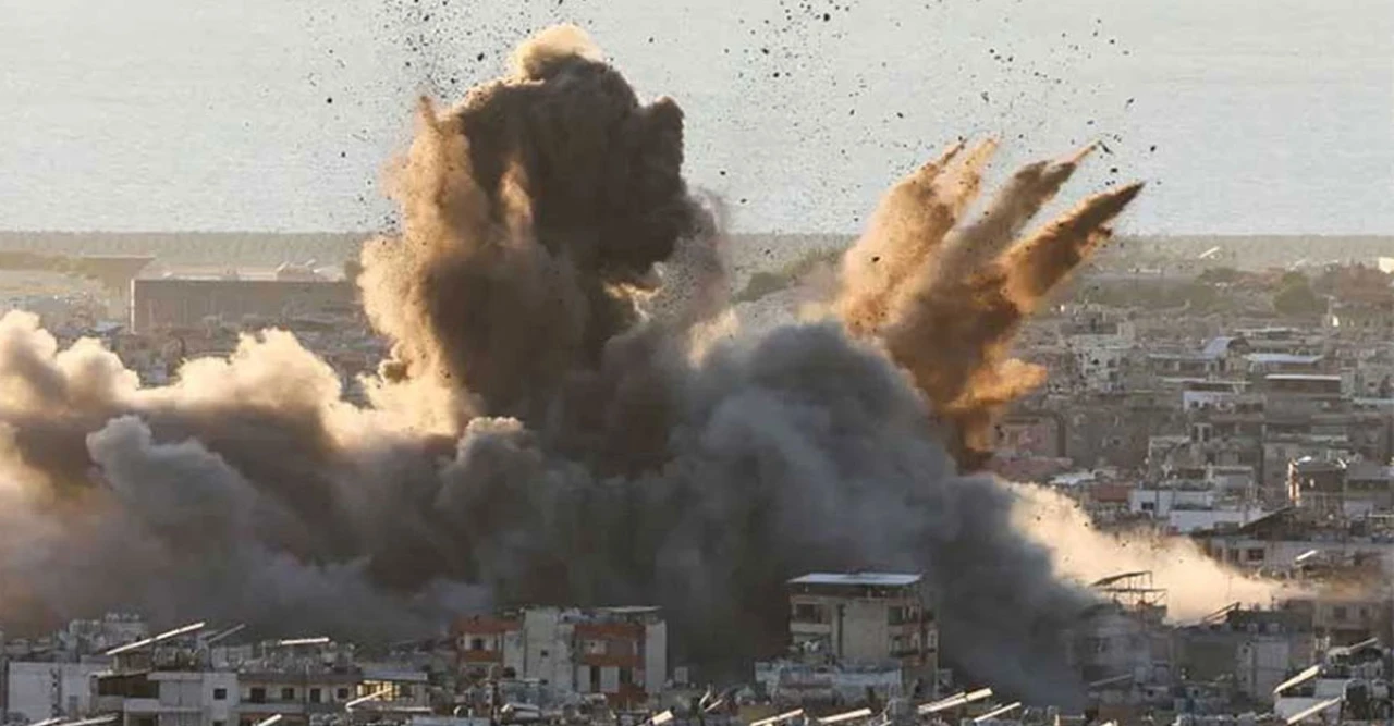 আলোচনার মাঝেই ইসরাইলের বোমা হামলা! লেবাননের তিন শহরে আক্রমণ, চুক্তি ভেঙে দিল তেল আবিব