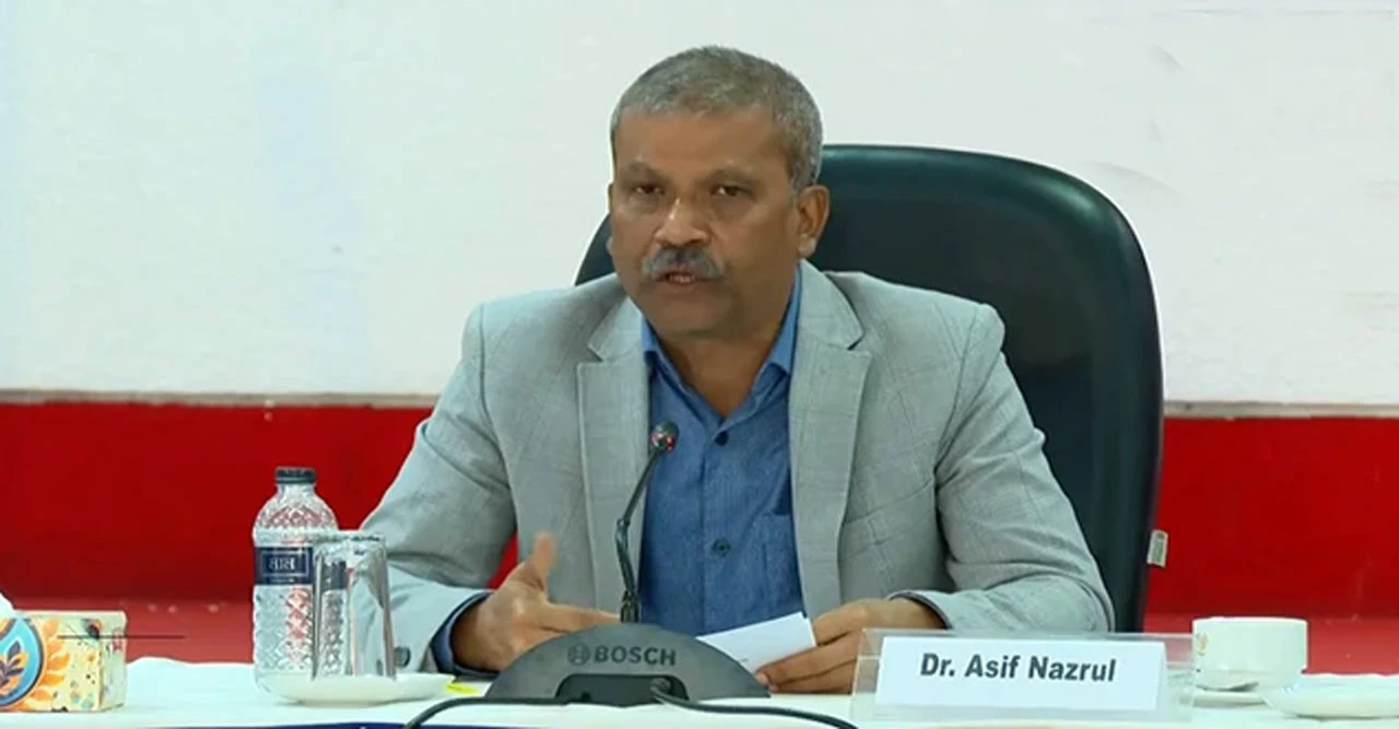 ১৫ বছর পাকিস্তানের দালাল, রাতারাতি ভারতের! আসিফ নজরুলের ক্ষোভে ফেটে পড়া বক্তব্য