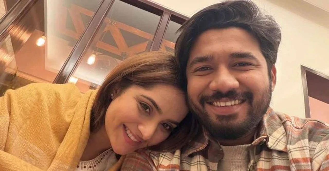 বাসারকে নিয়ে কেয়া পায়েলের রহস্যময় পোস্ট, ‘তোমাকে চাই’ লাইনে প্রেমের গুঞ্জনে তোলপাড় শোবিজ