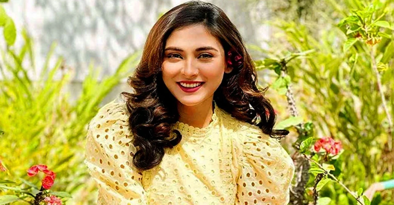 মেহজাবীনকে মামলা থেকে পুরোপুরি ছেড়ে দিল আদালত! হুমকি-প্রতারণার অভিযোগ থেকে অভিনেত্রী-ভাই অব্যাহতি