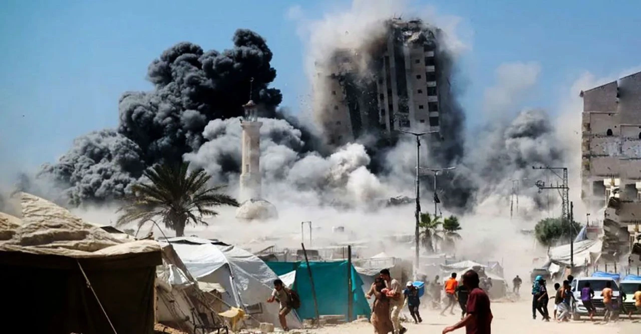 সত্য দেখানোর মূল্য জীবন: গাজায় ইসরায়েলি হামলায় ৩ সাংবাদিকসহ ১১ ফিলিস্তিনি নিহত