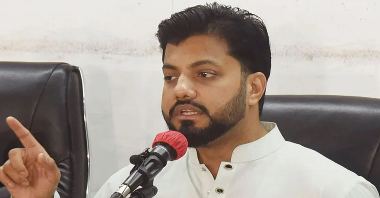 জনগণের ওপর আর্থিক বোঝা কমানোর প্রতিশ্রুতি দিলেন ঢাকা-৬ আসনের এমপি ইশরাক হোসেন