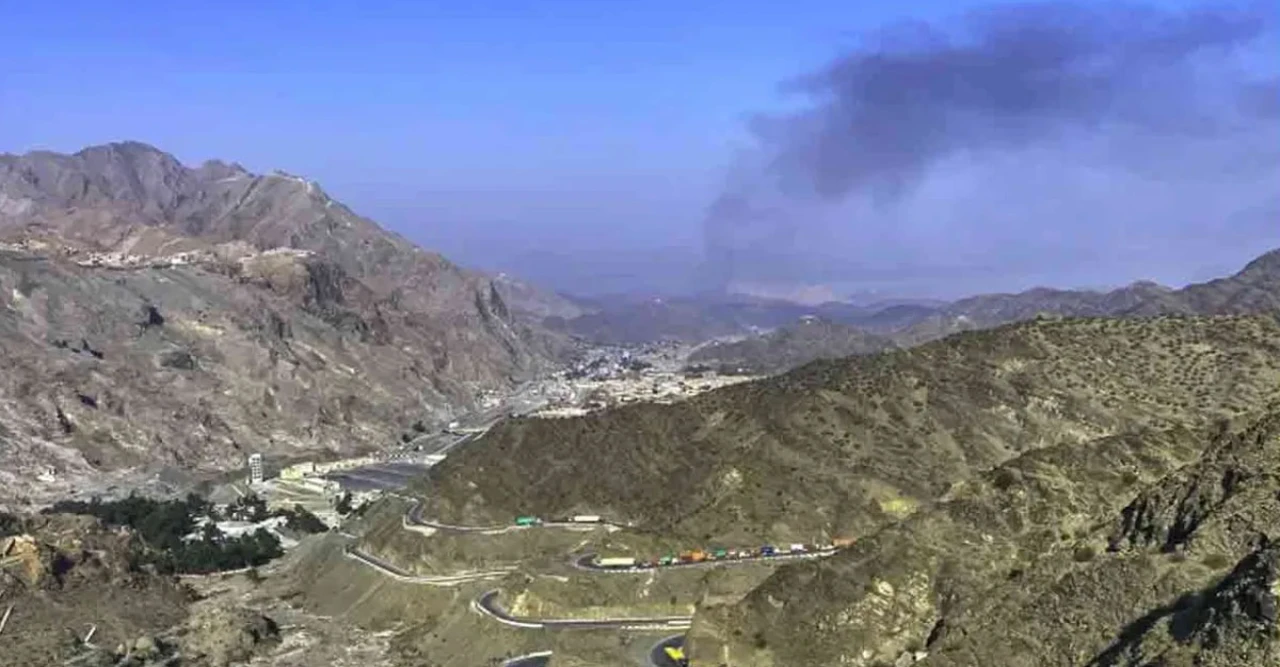 আফগানিস্তানে পাকিস্তানের নতুন বিমান হামলা, কান্দাহারে লক্ষ্যবস্তু ধ্বংসের দাবি বাড়ছে সীমান্ত উত্তেজনা