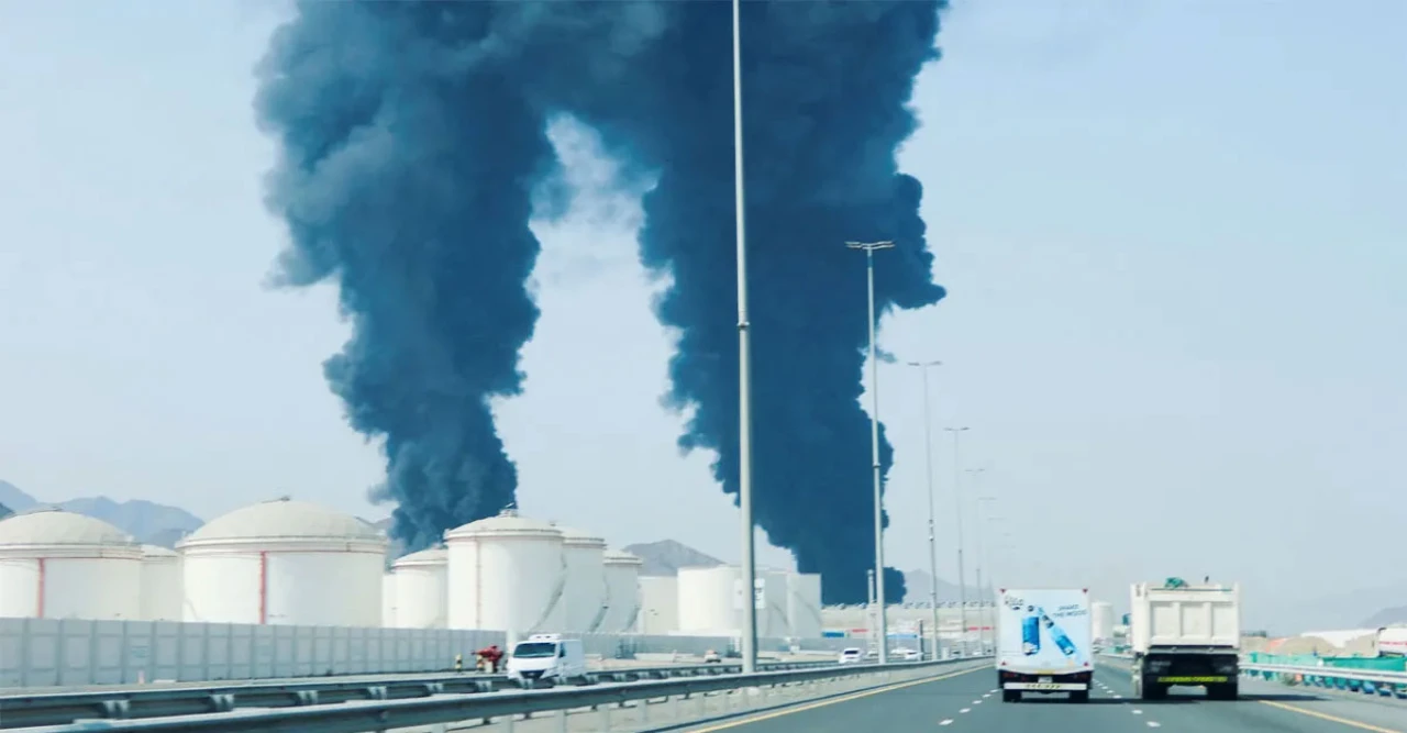 জাল খবর বানিয়ে বিপদ ডেকে আনলেন! ইরান যুদ্ধের গুজবে আমিরাতে বাংলাদেশিসহ ৩৫ জন গ্রেপ্তার