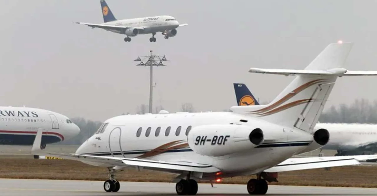 দুবাইয়ের বুকে ভয়! ধনকুবেরদের দেশ ছাড়ার হিড়িক, তিনগুণ বেড়েছে ব্যক্তিগত বিমানের ভাড়া