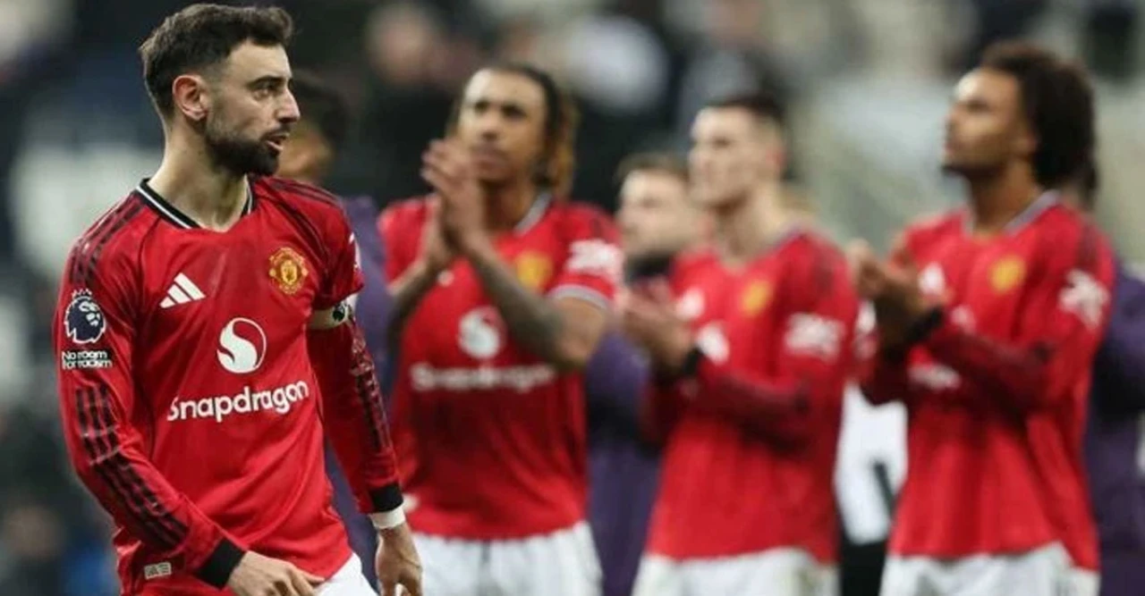 শেষ হাসি ১০ জনের নিউক্যাসলের! ইউনাইটেডকে কার্যত একা হাতে হারিয়ে দিলেন ওসুলা