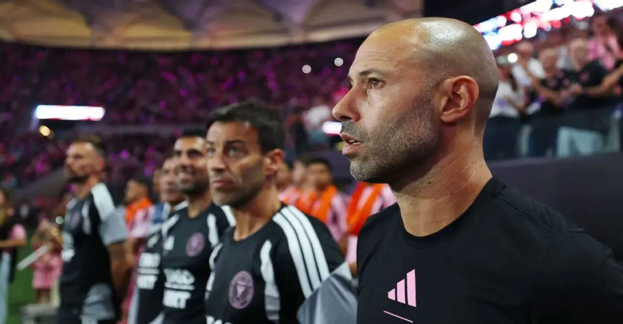 মাত্র চার মাসেই চমক, এমএলএস কাপ জেতানোর পরই মেসির দলের কোচ মাসচেরানোর হঠাৎ পদত্যাগ