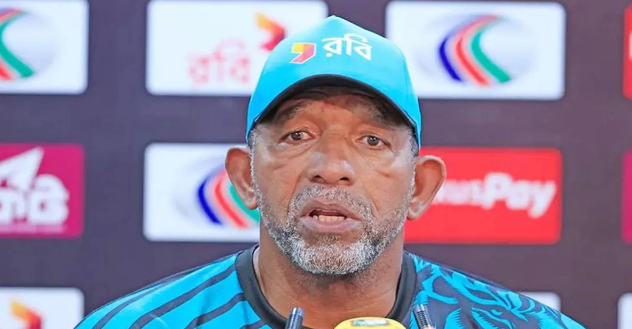 বিসিবি সভাপতি পরিবর্তন নিয়ে প্রশ্নের মুখে সিমন্সের জবাব—“এখন আর জীবনে কিছুতেই অবাক হই না”