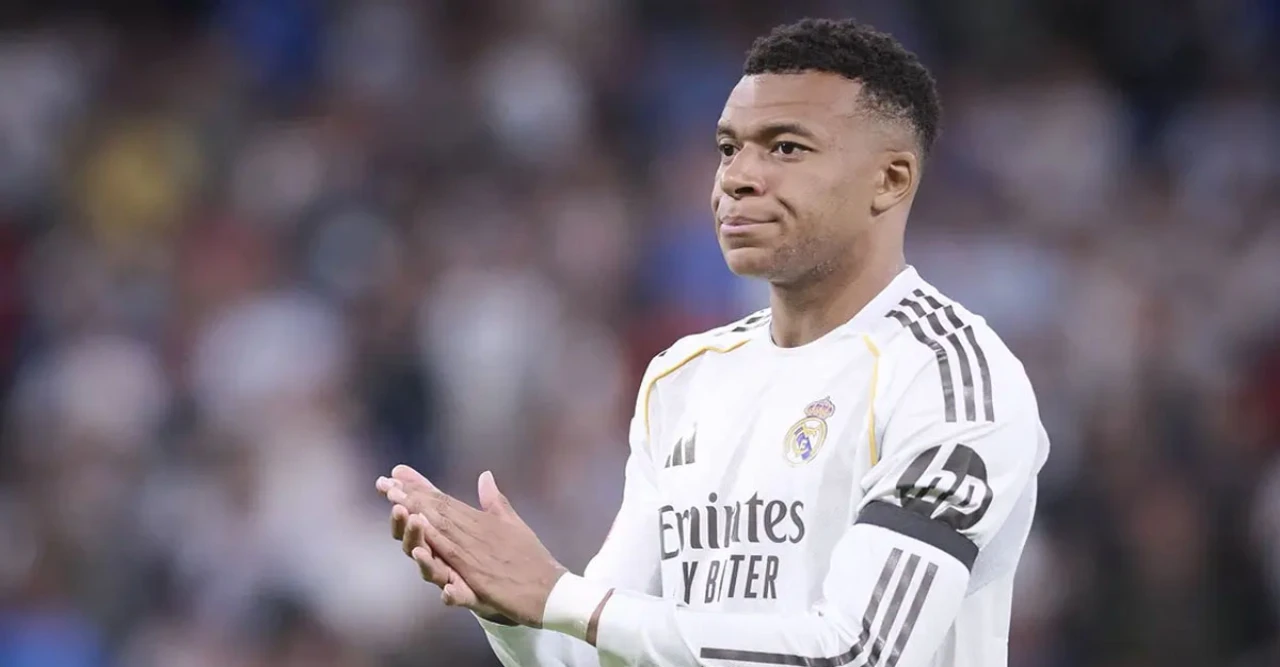 বড় আপদ! বিশ্বকাপের আগে এমবাপের চোট, ফ্রান্স-রিয়াল দু’দলেই কপালে চিন্তার ভাঁজ