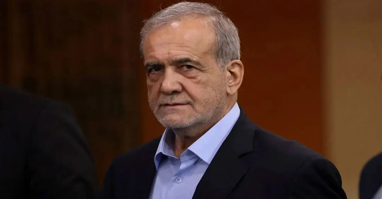 নৌ অবরোধ আর হুমকির মুখে নত নয় ইরান, শর্ত ছাড়া কোনো আলোচনা নয় স্পষ্ট জানালেন প্রেসিডেন্ট পেজেশকিয়ান