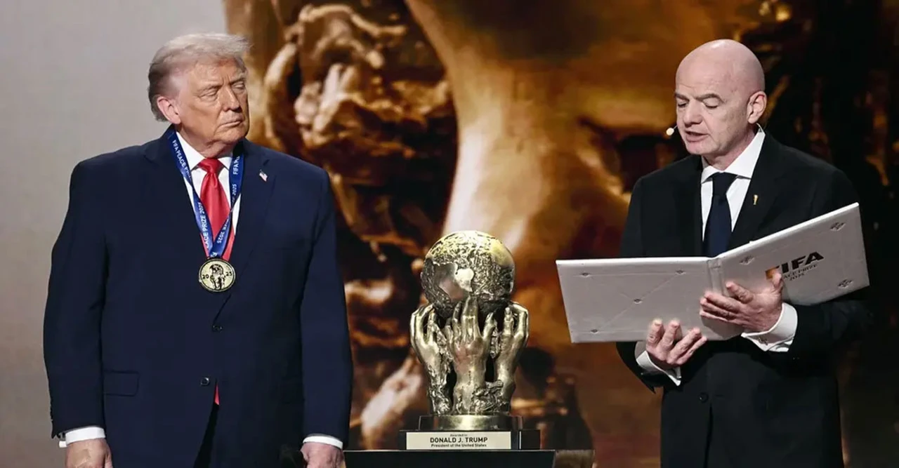 ট্রাম্পের শান্তি পুরস্কার নিয়ে ফিফায় বিস্ফোরক বিতর্ক! পদক বাতিলের দাবি, তোলপাড় বিশ্ব ফুটবল