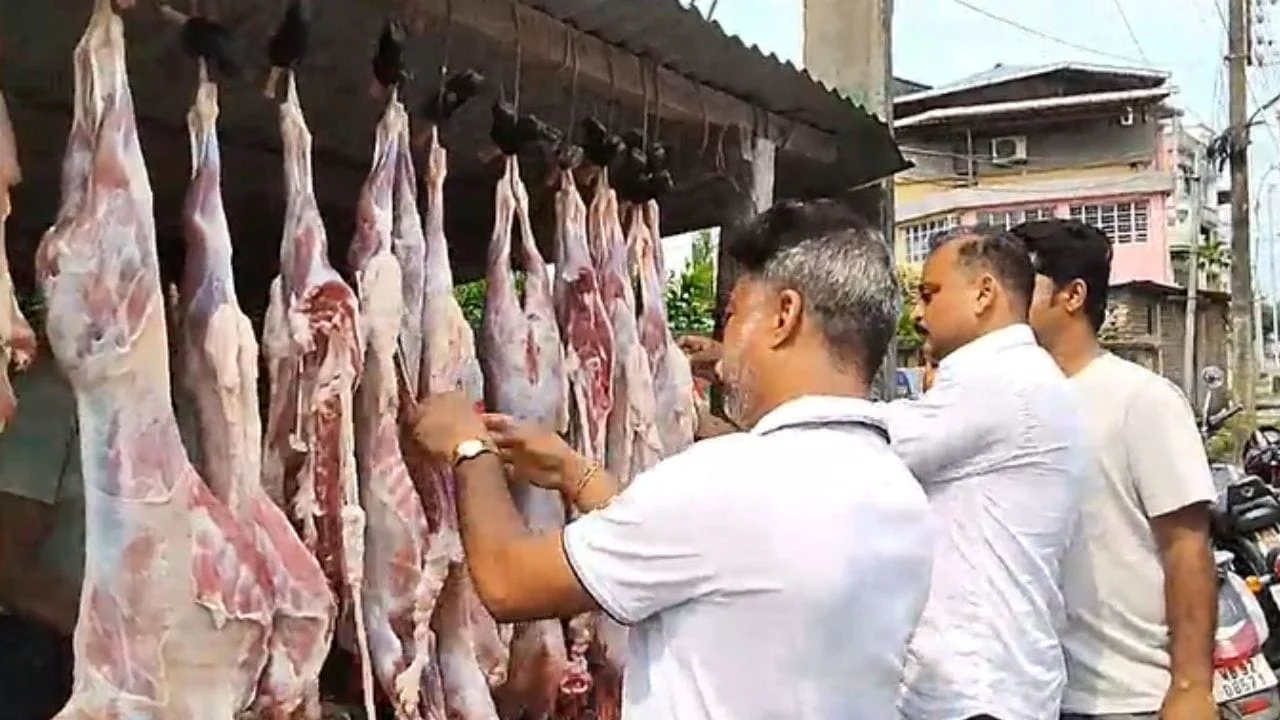 Mutton Shop: A thousand rupees per kg! BJP raids Khasi meat shop on holiday morning... caught