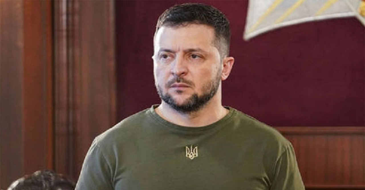 সব ধরনের বিদেশ সফর স্থগিত করলেন ইউক্রেন প্রেসিডেন্ট জেলেনস্কি