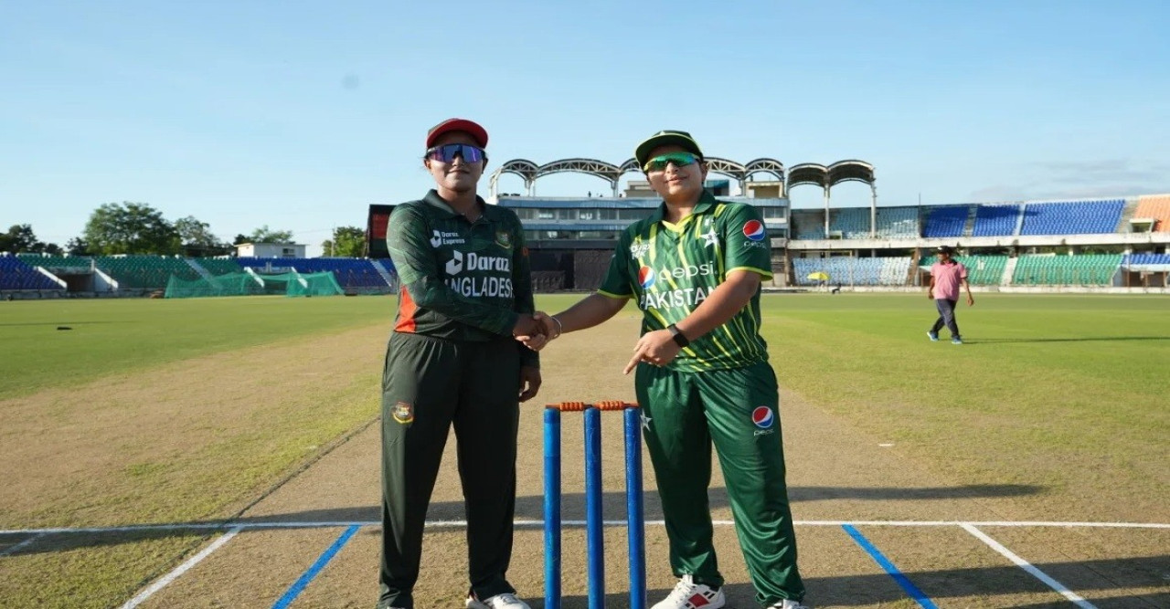 পাকিস্তানকে ৫ উইকেটে হারালো বাংলাদেশের মেয়েরা