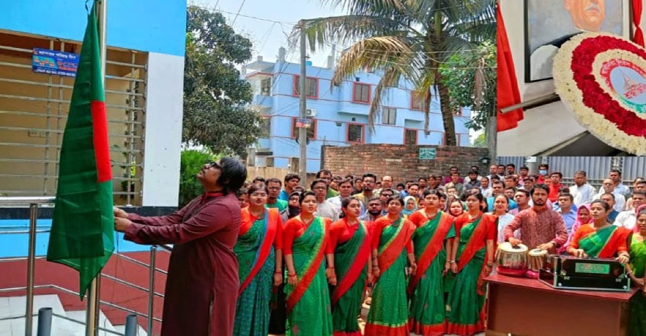 স্মার্ট বাংলাদেশ গড়তে শেখ হাসিনাকে সমর্থন অব্যাহত রাখতে হবে: রবি উপাচার্য