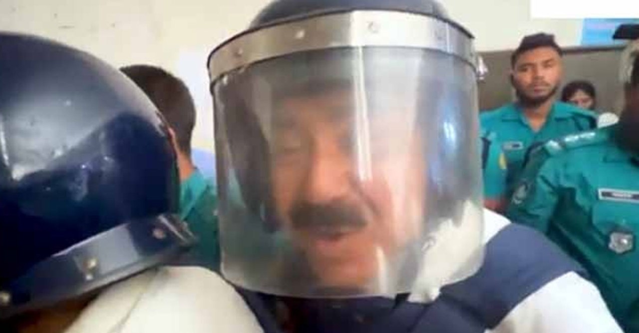 সরকারকে ইঙ্গিত করে পাকিস্তান প্রেম ছাড়তে বললেন শাহজাহান 