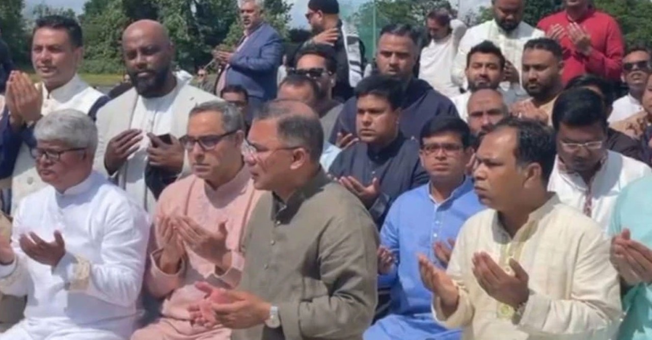 লন্ডনে নেতাকর্মীদের সঙ্গে ঈদের নামাজে অংশ নিলেন তারেক রহমান