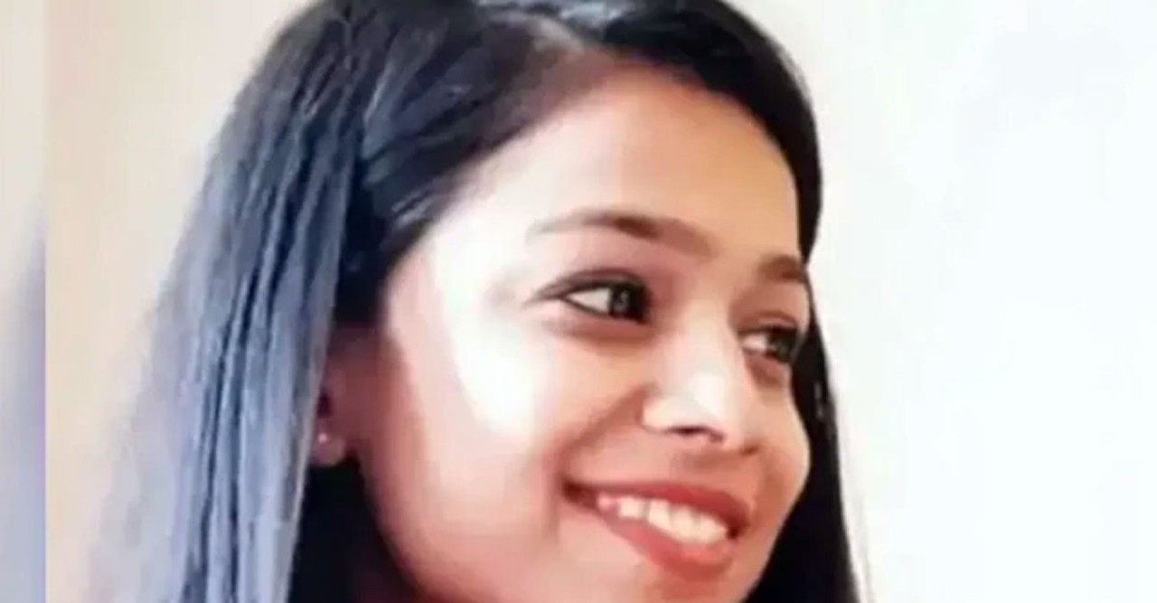 গ্রাহকদের টাকা হাতিয়ে শেয়ারবাজারে বিনিয়োগ, ধরা পড়ল ব্যাংক কর্মকর্তা