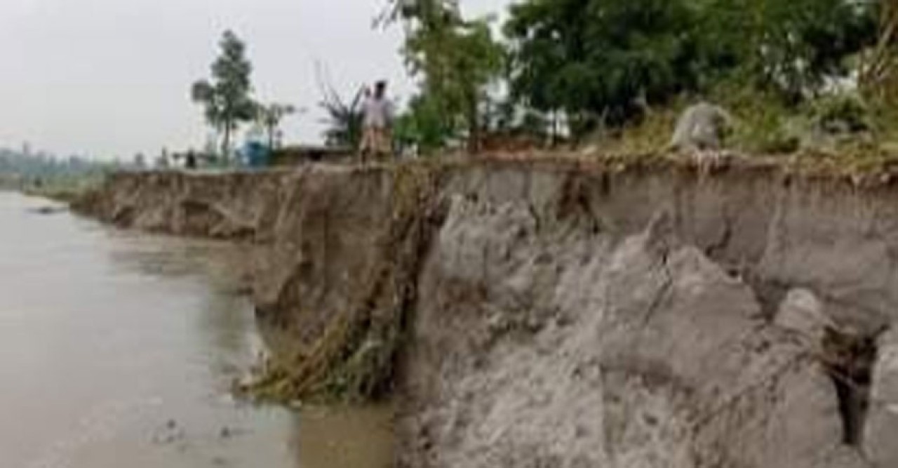 কুড়িগ্রামে দুই জেলার সীমানায় তিস্তার ভাঙনে গৃহহীন শতাধিক পরিবার