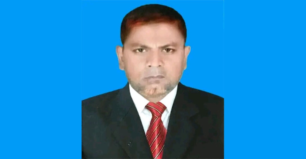 হাকিমপুর উপজেলায় শ্রেষ্ঠ শিক্ষক নির্বাচিত হলেন মোশাররফ হোসেন