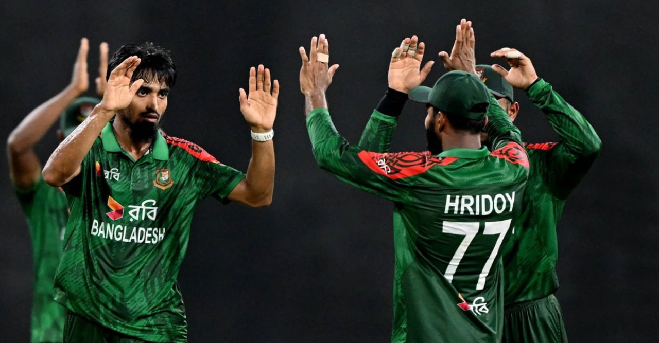 নারীরা ইতিহাস গড়েছে ফুটবলে, এবার শ্রীলঙ্কায় সিরিজ জয়ের দ্বারপ্রান্তে টাইগাররা