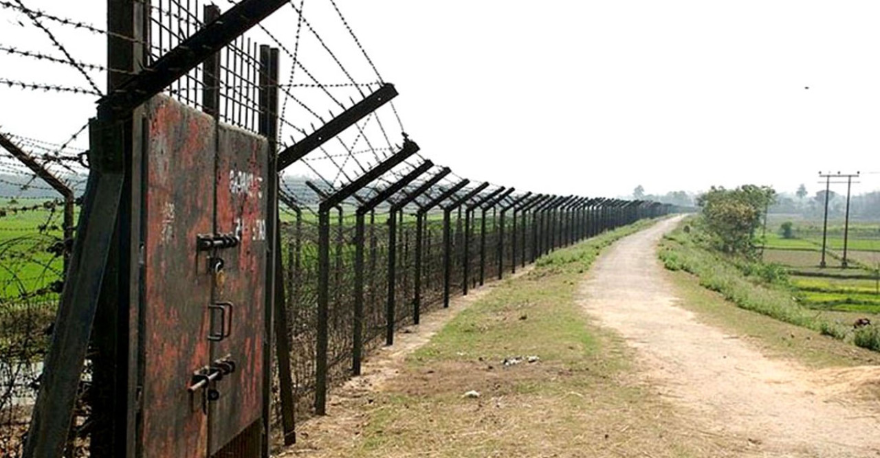 জোরপূর্বক গভীর রাতে ৩ বাংলাদেশিকে ফেরত পাঠিয়েছে ভারত