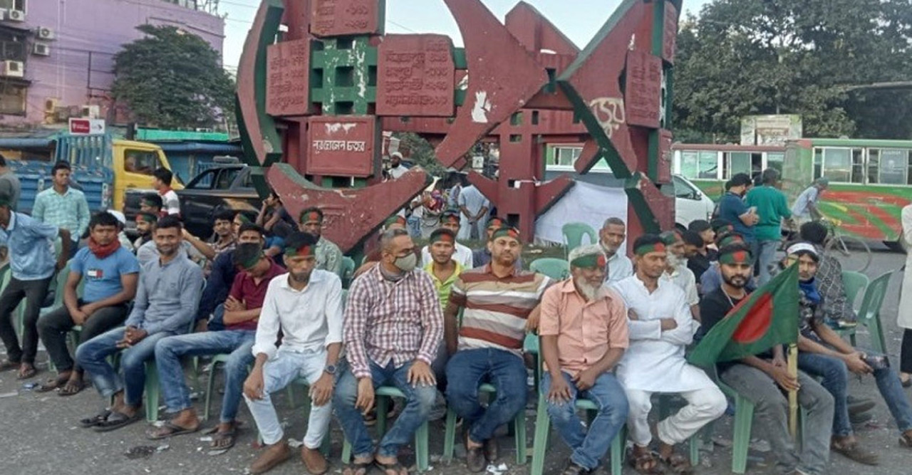 আওয়ামী লীগের কর্মসূচি ঠেকাতে গুলিস্তান জিরো পয়েন্টে ছাত্র-জনতা