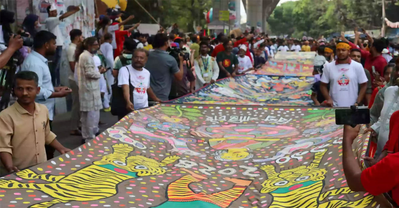 পহেলা বৈশাখে ঢাবি ক্যাম্পাসে উৎসবের বন্যা!