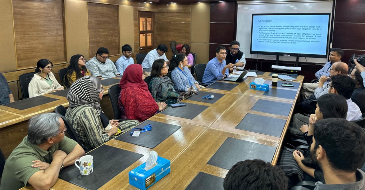 এনএসইউতে আইন দর্শনের নতুন মাত্রা: 'বাধ্যতামূলক নয় কিন্তু আবশ্যক' সেমিনারে আলোচনা