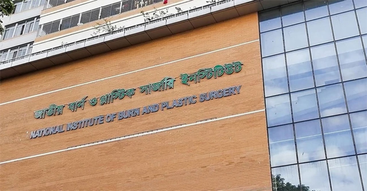 উত্তরায় বিমান দুর্ঘটনায় ৭ শিশু আইসিইউতে মৃত্যুর সঙ্গে লড়ছে, গুরুতর দগ্ধ আরও ১২