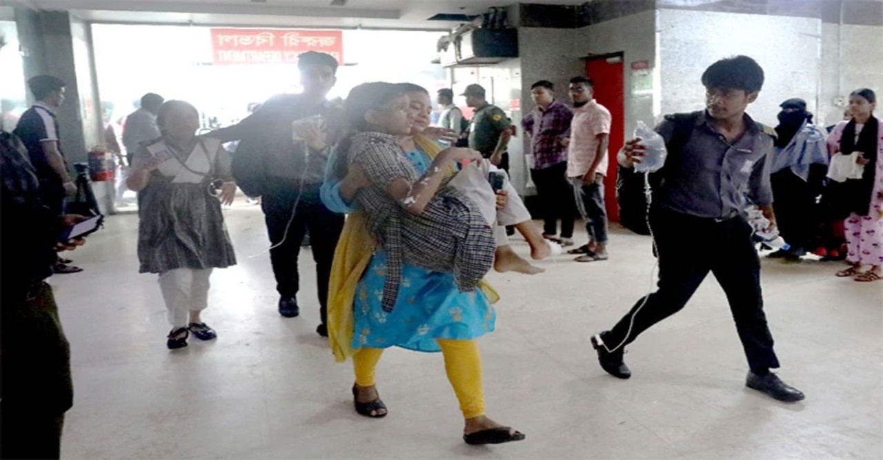 বিমান বিধ্বস্তে দগ্ধ ইউশা: ‘মা, আমার সব জ্বলে’— কান্নায় ভেঙে পড়েছেন পরিবার