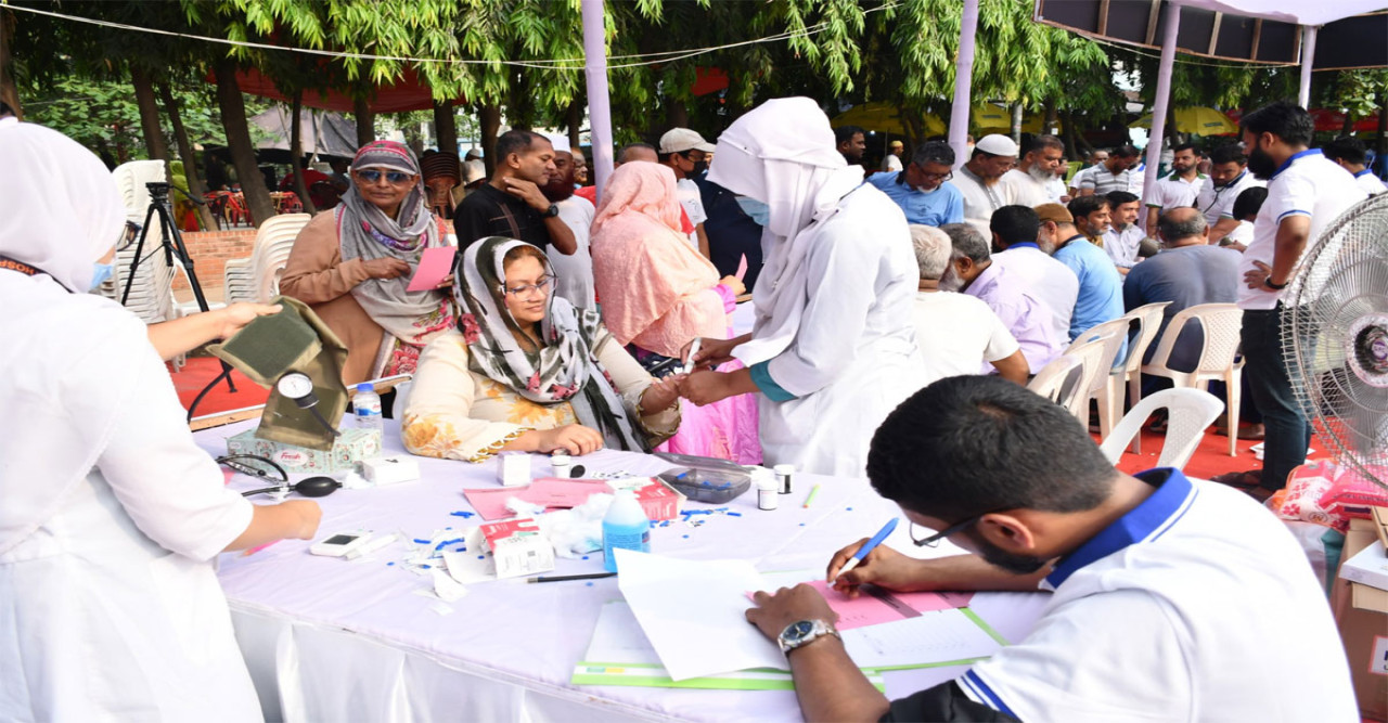 ধানমন্ডিতে জামায়াতে ইসলামীর ফ্রি হেলথ ক্যাম্প: ৩ দিনে শতাধিক মানুষের স্বাস্থ্যসেবা