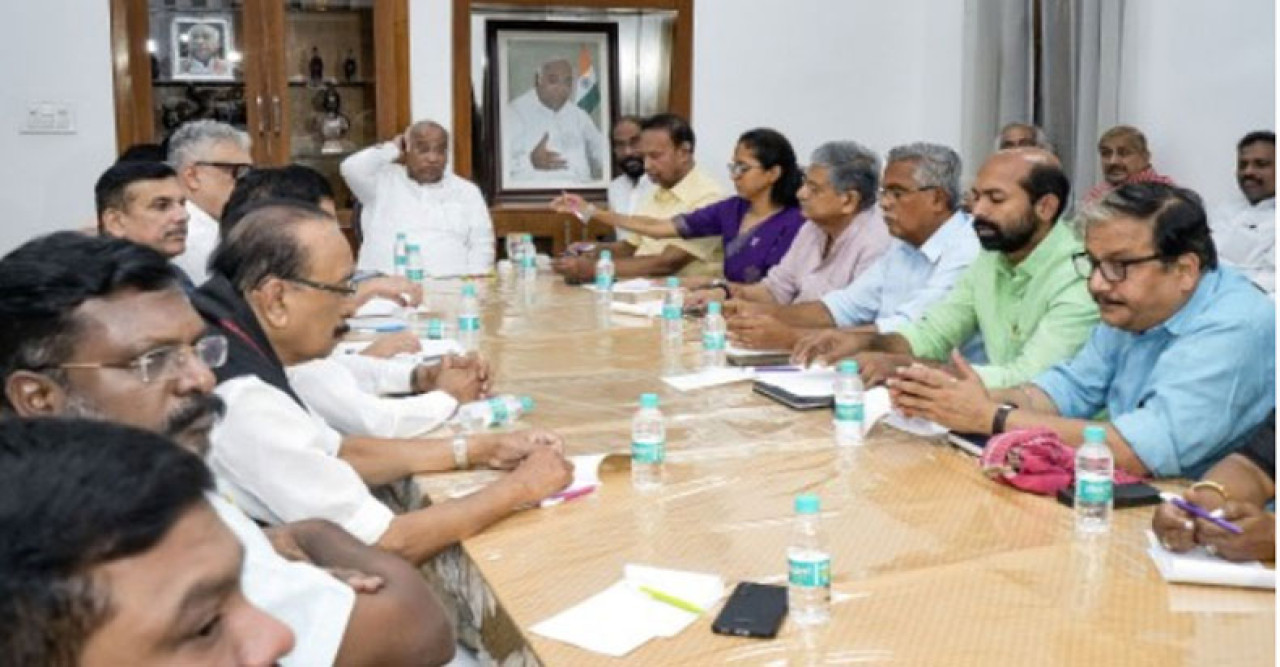 কোথায় কার ভাগে কত আসন, চূড়ান্ত সিদ্ধান্ত কি আজই? বৈঠকে থাকবে না তৃণমূল- সিপিএম