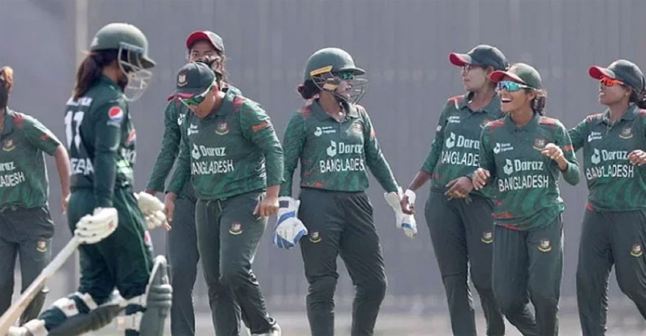 পুরুষ ক্রিকেটাররা যেখানে ব্যর্থ সেখানে নারী দল সাফল্য এনে দিয়েও বেতন পাচ্ছেন না