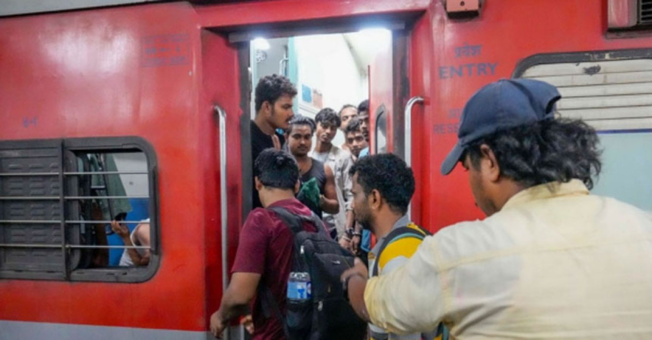 রাখি উৎসবের সময় বাতিল ২১টি ট্রেন, শালিমার-সাঁতরাগাছি স্টেশনেও প্রভাবের শঙ্কা