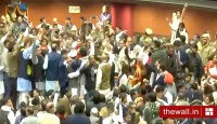 দিল্লিতে বিরাট গন্ডগোল, মেয়র নির্বাচন স্থগিত হয়ে গেল শুক্রবার