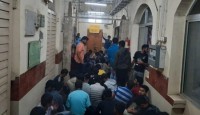 মেডিক্যাল কলেজে অনশনরত পড়ুয়াদের দেখতে এলেন স্বাস্থ্য সচিব, ডিসি! আড়াই ঘণ্টা চলল মিটিং