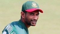 কেন্দ্রীয় চুক্তি থেকে নিজেকে সরিয়ে নিলেন মাহমুদউল্লাহ, অবসরের ইঙ্গিত?