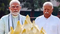 মোদির অবসরের গুঞ্জন! ৭৫ বছরে কি ছাড়বেন প্রধানমন্ত্রী পদ? আরএসএস প্রধান মোহন ভাগবতের স্পষ্ট জবাব ঘিরে তুঙ্গে বিতর্ক