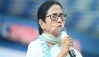 আমি বাংলাদেশিদের মতো কথা বলি, ক্ষমতা থাকলে গ্রেপ্তার করুন!” মমতার আগুন ঝরানো হুঁশিয়ারি